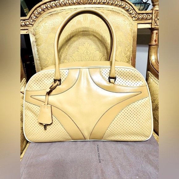 Prada Handbags - 🌟PRADA VINTAGE BOWLER BAG-PERFORATED LEATHER WiTH LOCK &KEY